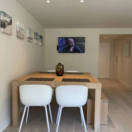 Modern Flat With Garden Сasa de vacaciones *